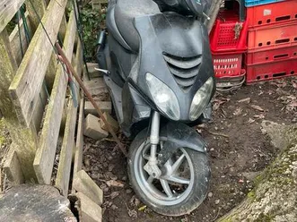 piaggio nrg roller zum ausschlachten oder herrichten