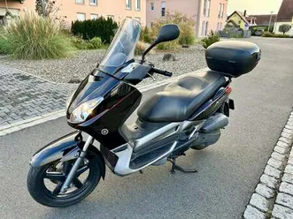 yamaha x-max 125