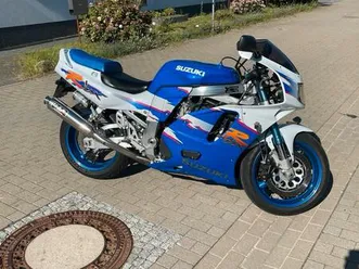 suzuki gsx-r 750w