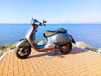 vespa 300 gts i. e. abs