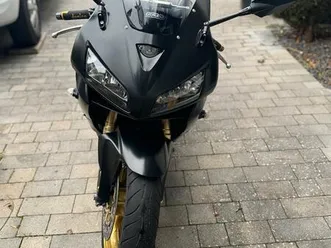 honda cbr 600rr pc37