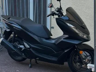 honda-pcx125-2025-matt-black