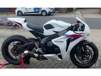 honda cbr 1000 rr sc59 renn rennstrecke track tracktool