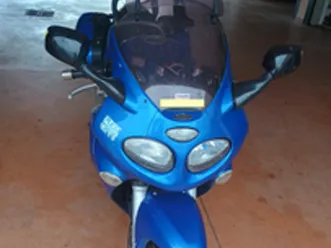 triumph sprint st 955i pronta per viaggiare