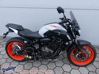 yamaha mt-07 auspuff tieferlegung mit 2630,- zubehör
