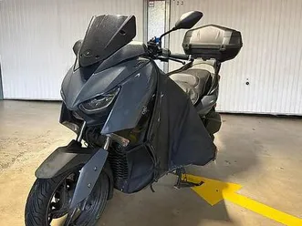 yamaha x-max 300