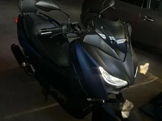yamaha x-max
