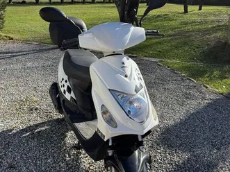scooter lazio reno - en trés bon etat