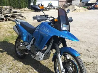 suzuki 800dr
