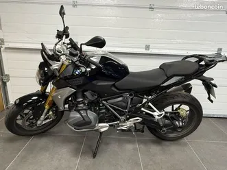 bmw r1250r triple black finition pro et akrapovic