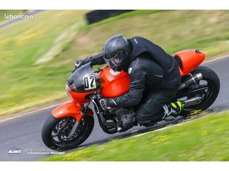 900 hornet route piste