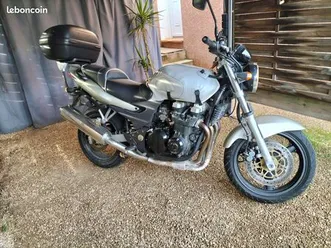 moto kawasaki zr7 2001