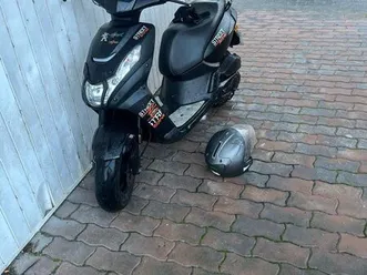 titre : peugeot streetzone 50