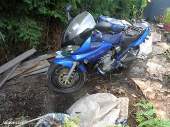 vends moto suzuki 600 bandit s de 2005 totalisant moins de 28000 kms