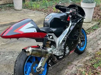 aprilia rsv 1000 piste