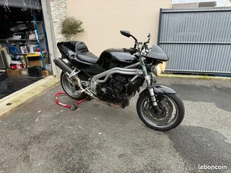 triumph speed triple