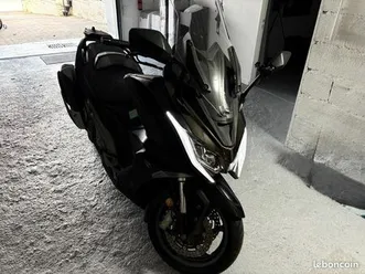 kymco-ak550 abs-noir mat 2eme main