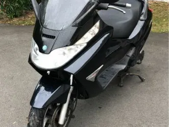 x8 piaggio 400 cm3