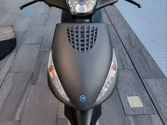 vend zip 50 4t e5 sport gris mat