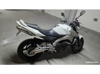 moto suzuki gsr 600 2010