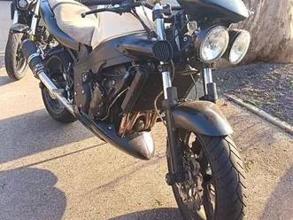 triumph 600 speed four