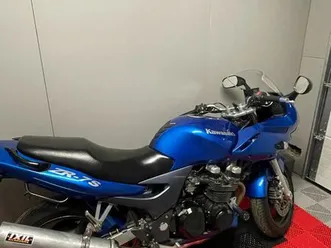 kawasaki zr7-s