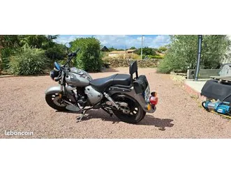 custom 125 cm3 8000kms