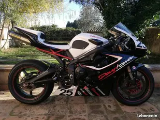 triumph daytona 675 piste