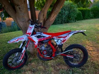 vends bêta track, 2021 50 cc