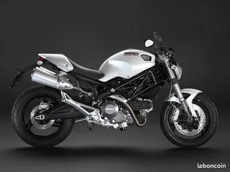 ducati monster 696+