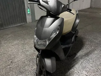 scooter peugeot kisbee 2t