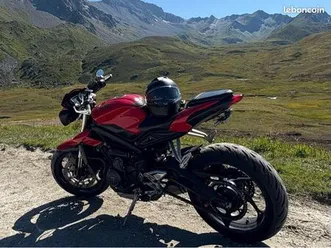 a2 triumph street triple 660s