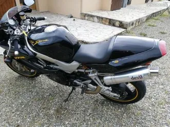 1000 vtr firestorm vends ou échange
