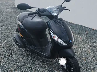 scooter piaggo zip