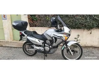vend moto honda transalp 650 cm³