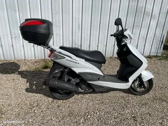 a saisir scooter yamaha 125