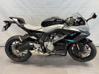 cfmoto 675 sr-r abs 2025 / 150 kms / 1ère main