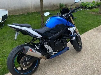 suzuki gsr 750