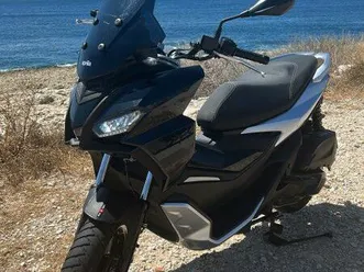 aprilia sr gt