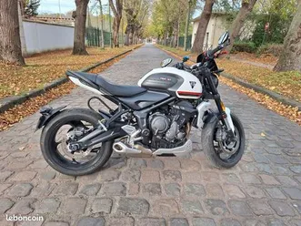 triumph trident 660