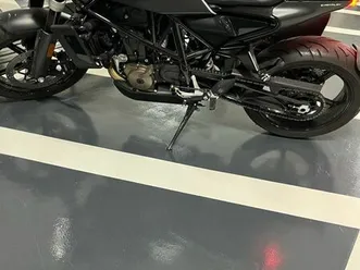 huqvarna 701 svartpilen bridée a2