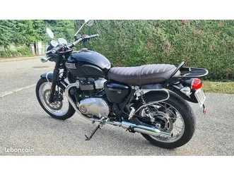 très jolie moto triumph t100 bonneville