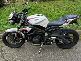 moto street triples s a2