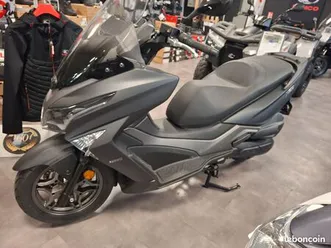 scooter kymco x-town 125i e5