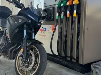 yamaha tracer 700 gt shifter up + top case et valise latérale