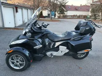can am spyder rt