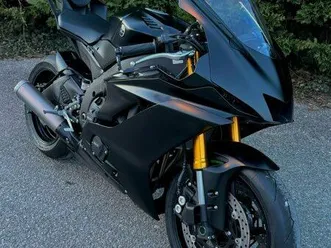 yamaha r6 race 2025- 2km- état neuf