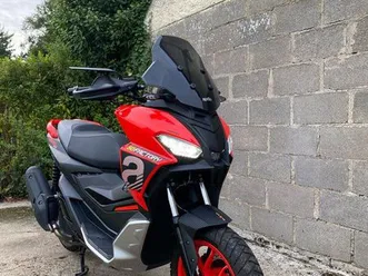 scooter aprilia sr gt 125