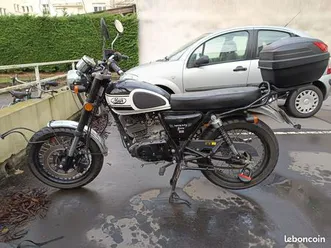 mash seventy five 2018 noir et blanc 13550km