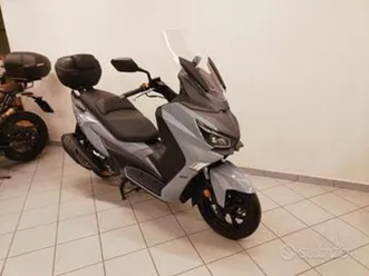 sym joymax 300 z+ solo 965 km già modello 2026